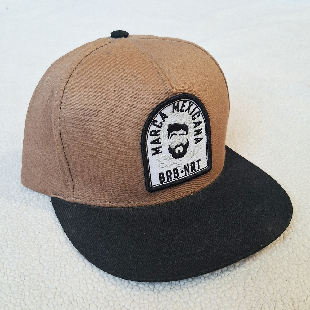 Barba Norteña Two-Tone Snapback With Satin Lined Interior.